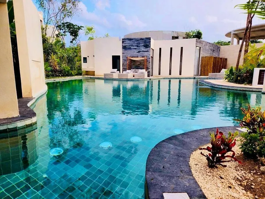 Luxurious Jungle Condo And Private Cenote Tulum Pueblo Appartement